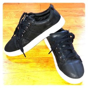 Boys Steve Madden Dress Sneakers size 3